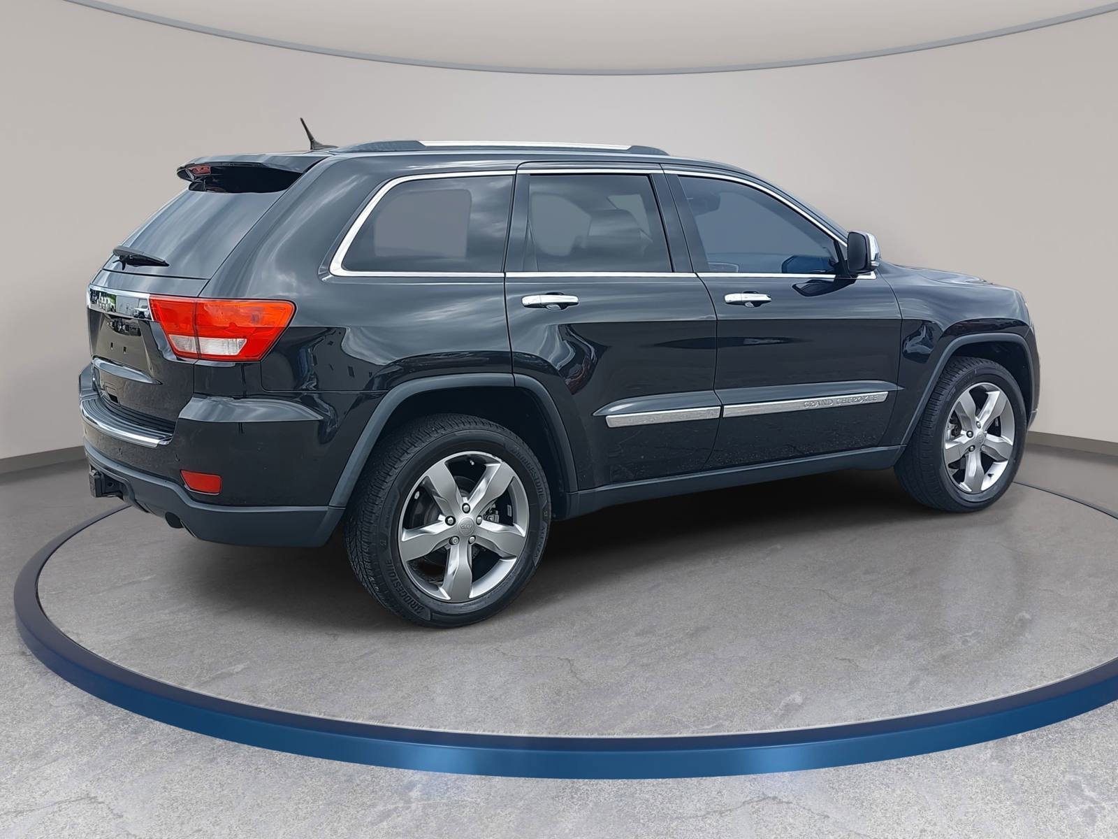 Used 2013 Jeep Grand Cherokee Limited AWD/4WD image 5