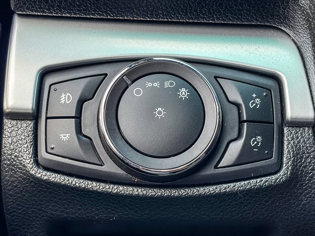 Used 2017 Ford Explorer XLT w/ Equipment Group 202A FWD image 49