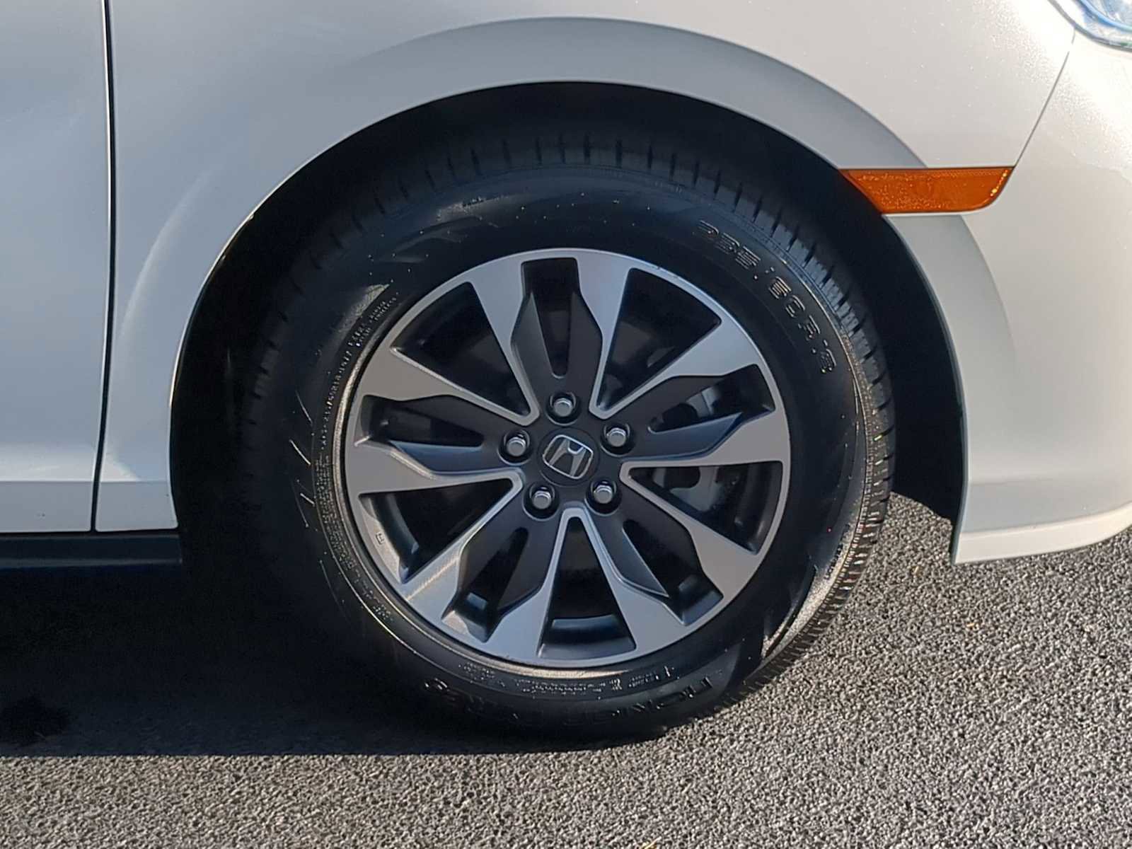 Used 2023 Honda Odyssey EX-L image 10