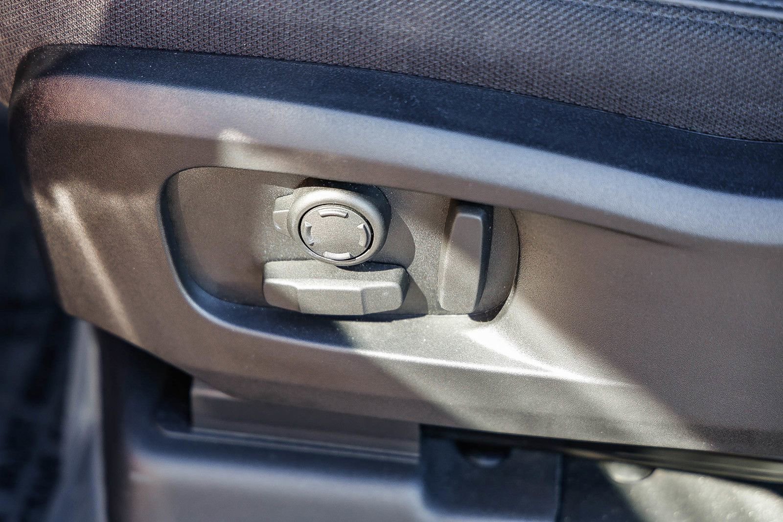 Used 2025 Land Rover Defender 110 Sedona Red Edition image 22