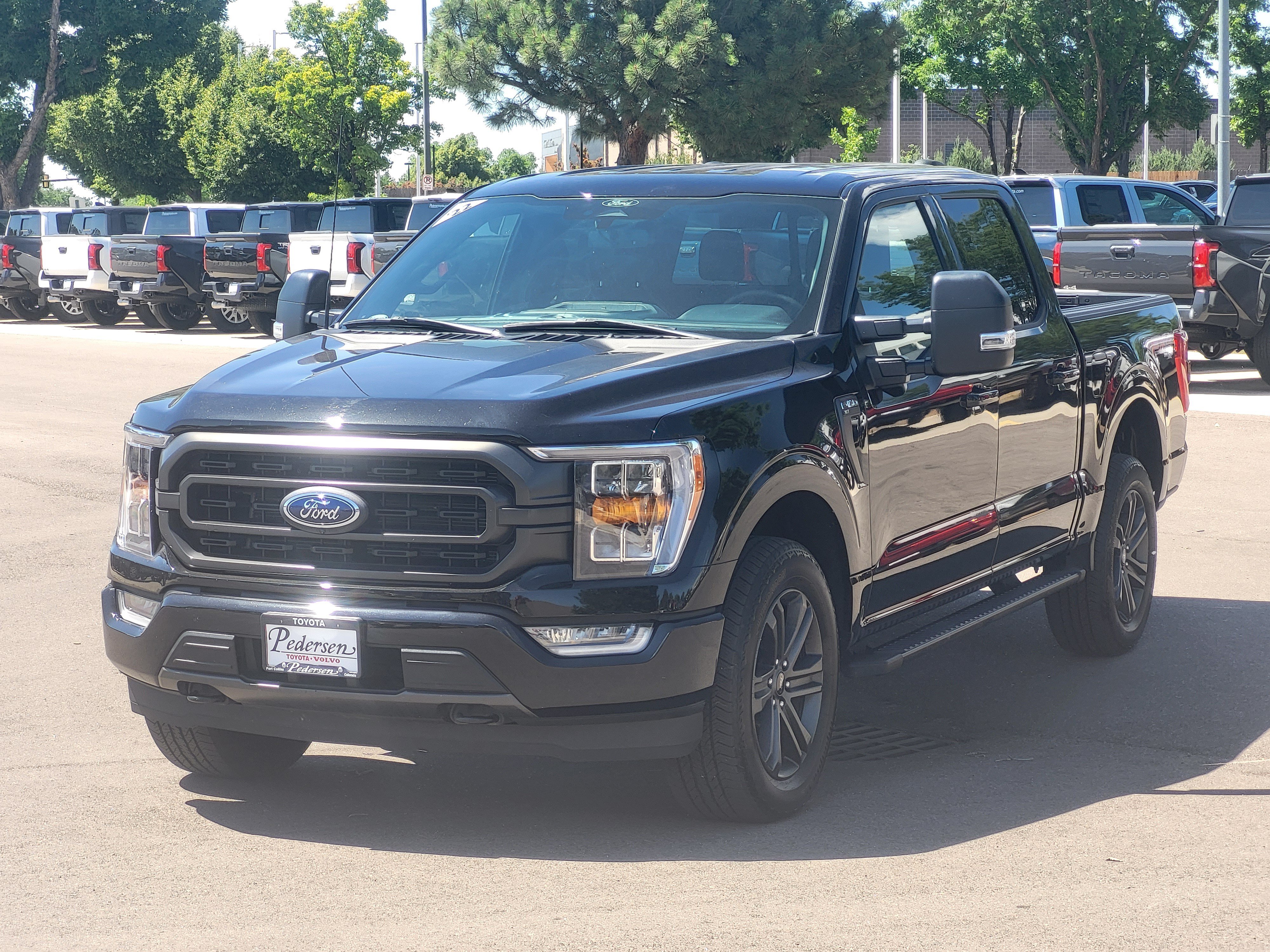 Used 2022 Ford F150 XLT w/ Equipment Group 302A High AWD/4WD image 4