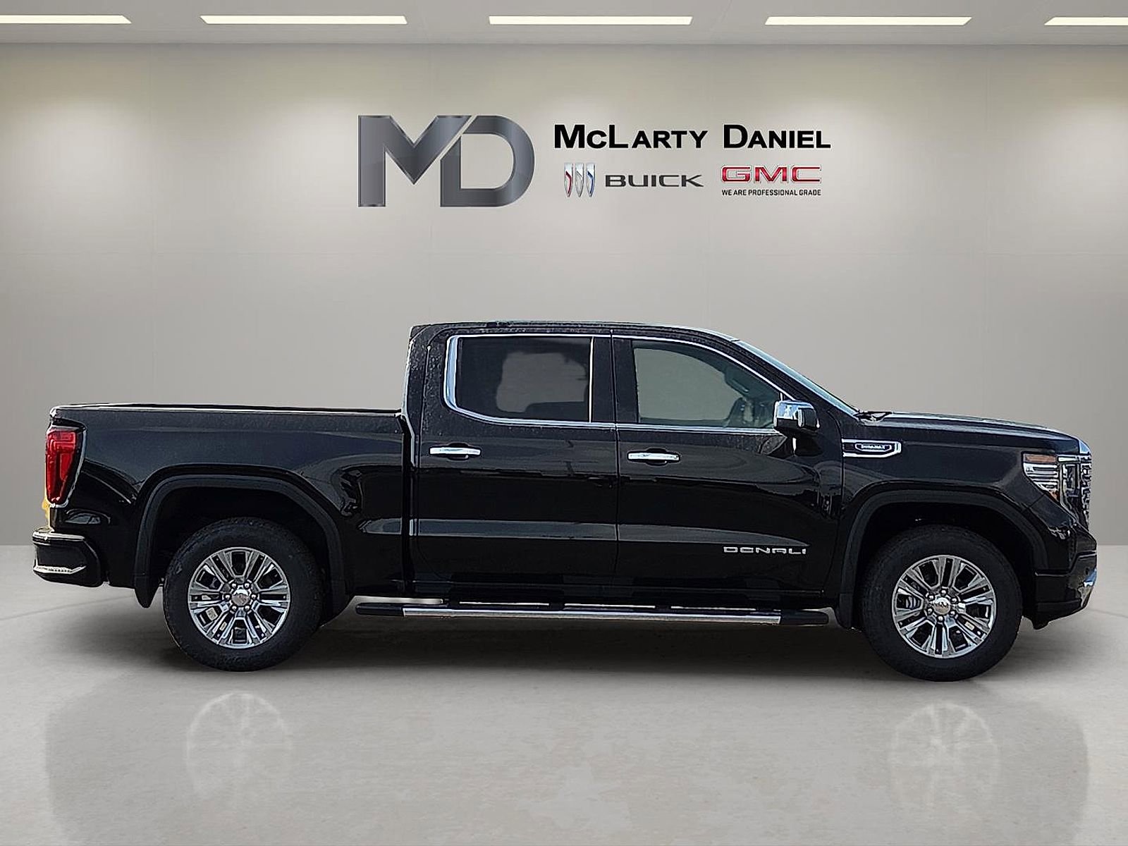 Certified 2026 GMC Sierra 1500 Denali AWD/4WD image 6