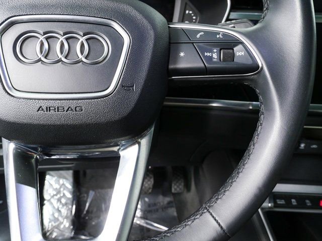 Used 2023 Audi Q3 2.0T Premium w/ Convenience Package AWD/4WD image 10
