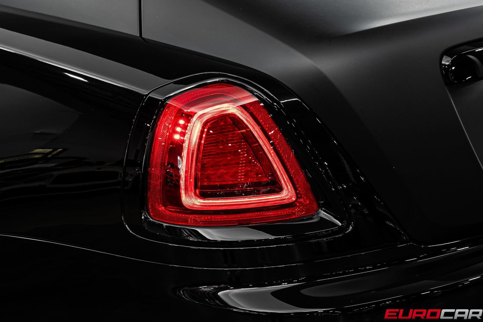 Used 2019 Rolls-Royce Wraith RWD image 18