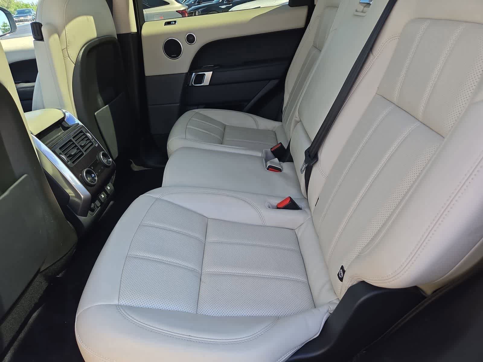 Used 2019 Land Rover Range Rover Sport HSE AWD/4WD image 18