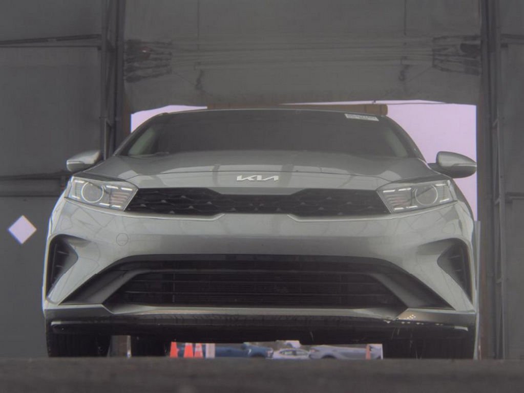 Used 2024 Kia Forte LXS w/ LXS Technology Package image 3