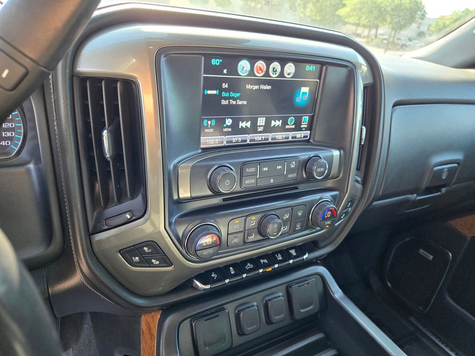 Used 2019 Chevrolet Silverado 2500 High Country w/ Duramax Plus Package image 16