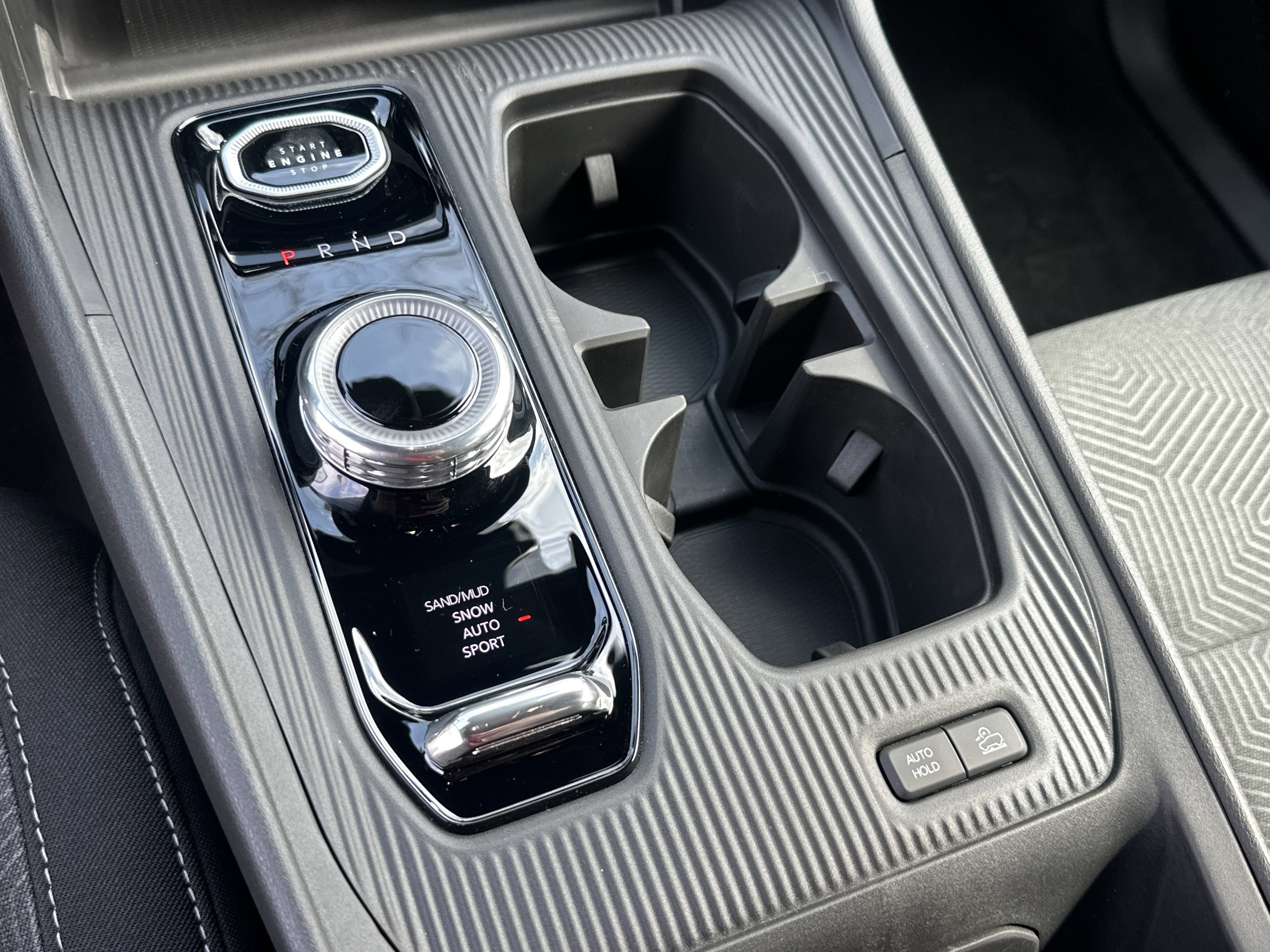 New 2026 Jeep Cherokee Laredo image 4