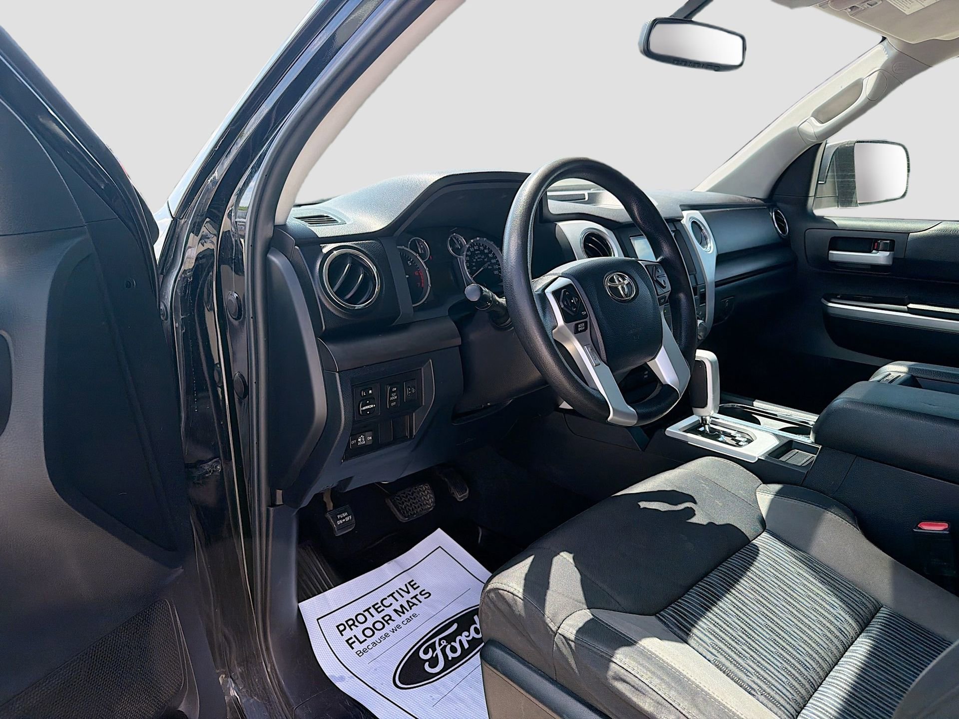 Used 2016 Toyota Tundra SR5 w/ TRD Off Road Package image 11