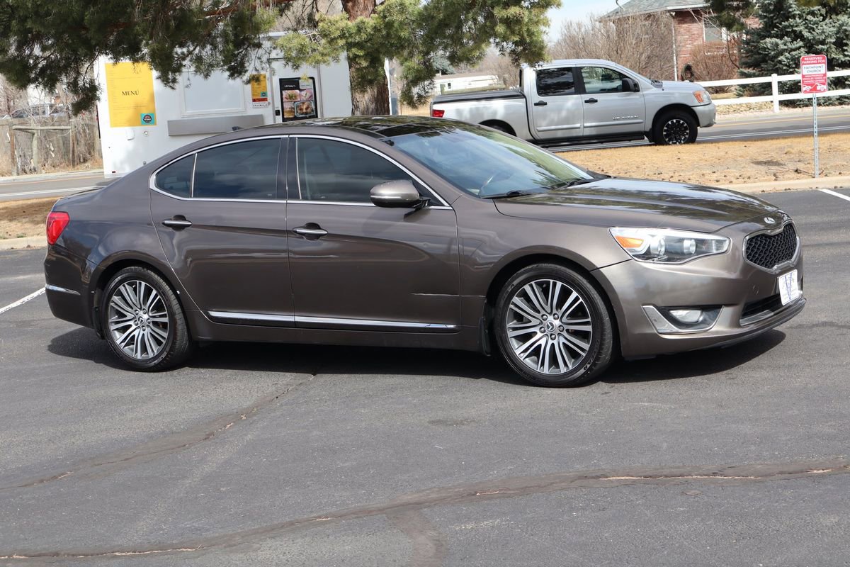 Used 2014 Kia Cadenza Premium w/ Luxury Package image 2