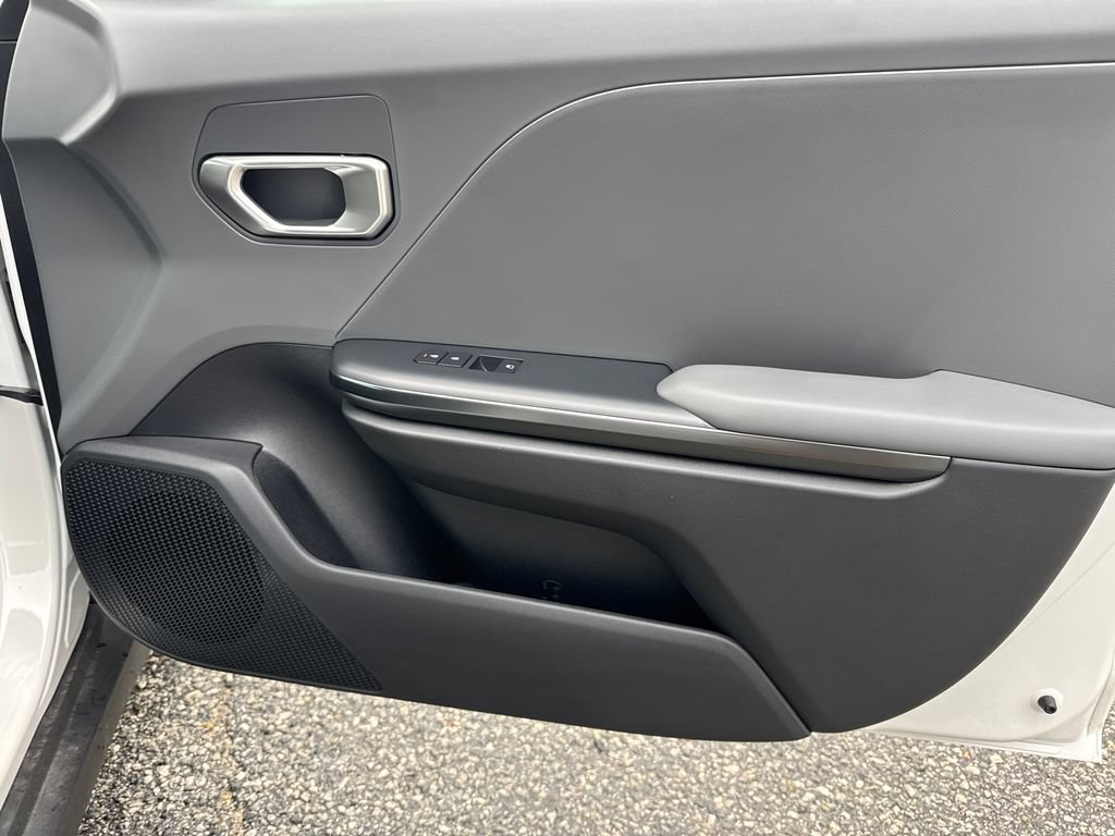 New 2025 Kia K4 FWD image 14