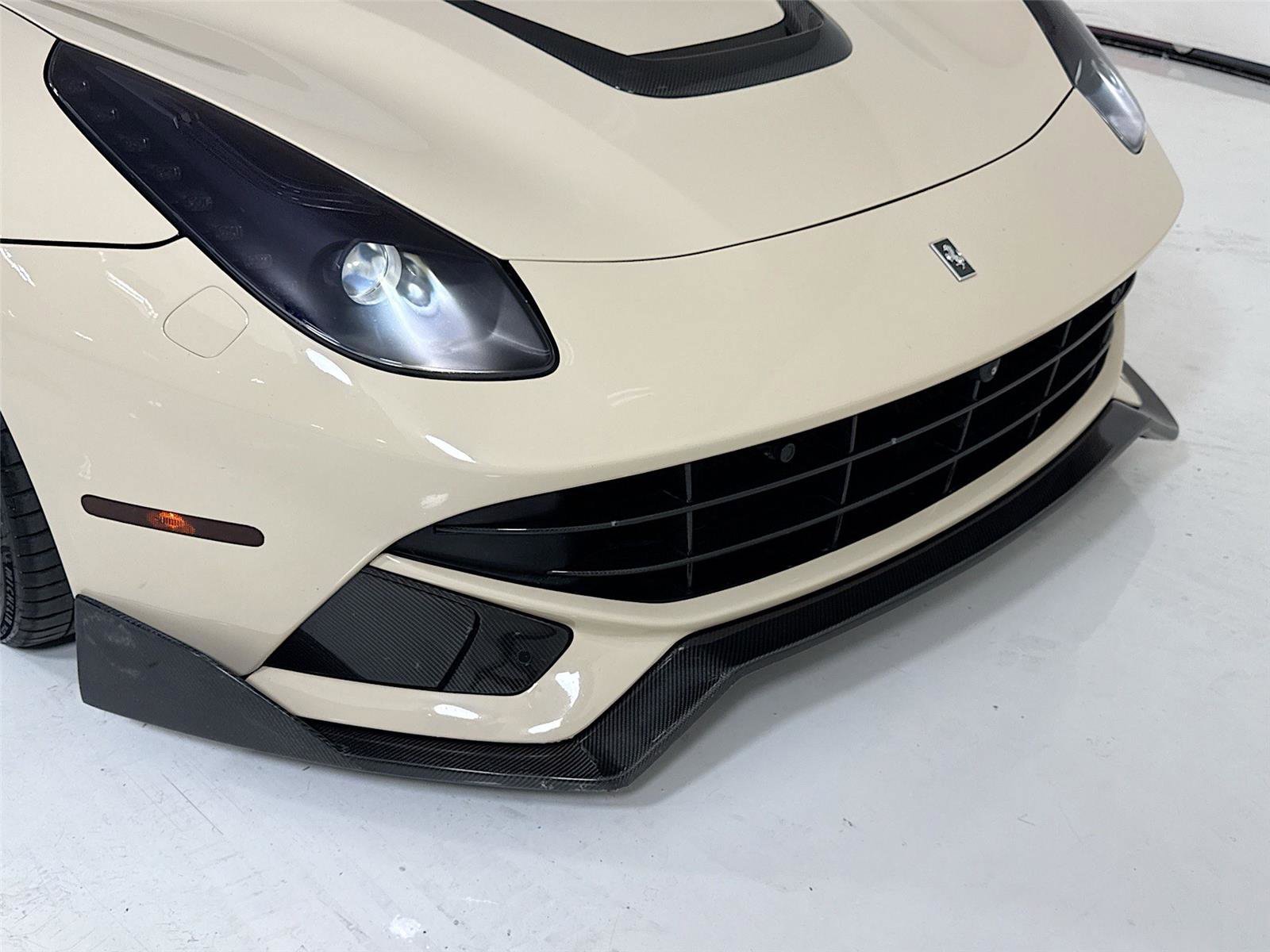 Used 2014 Ferrari F12 Berlinetta image 35