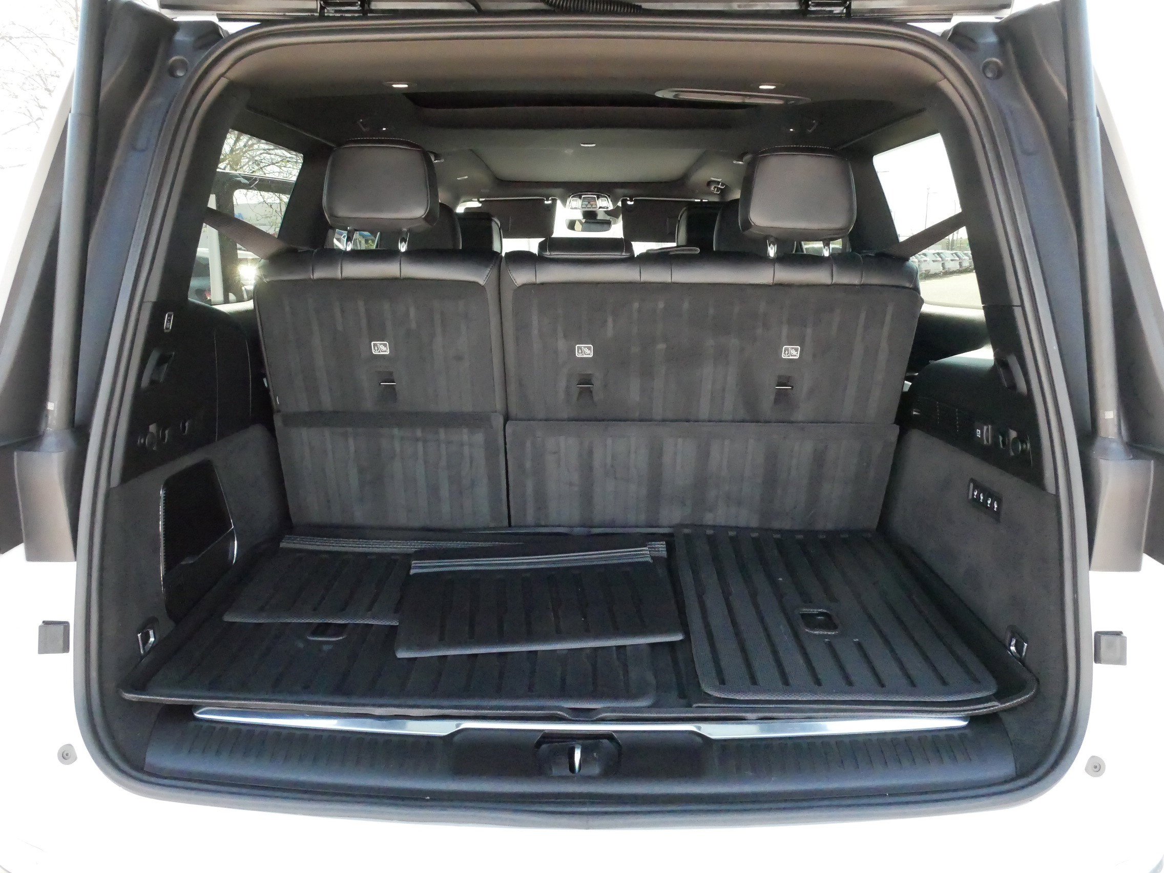 Used 2022 Jeep Grand Wagoneer Series I AWD/4WD image 18