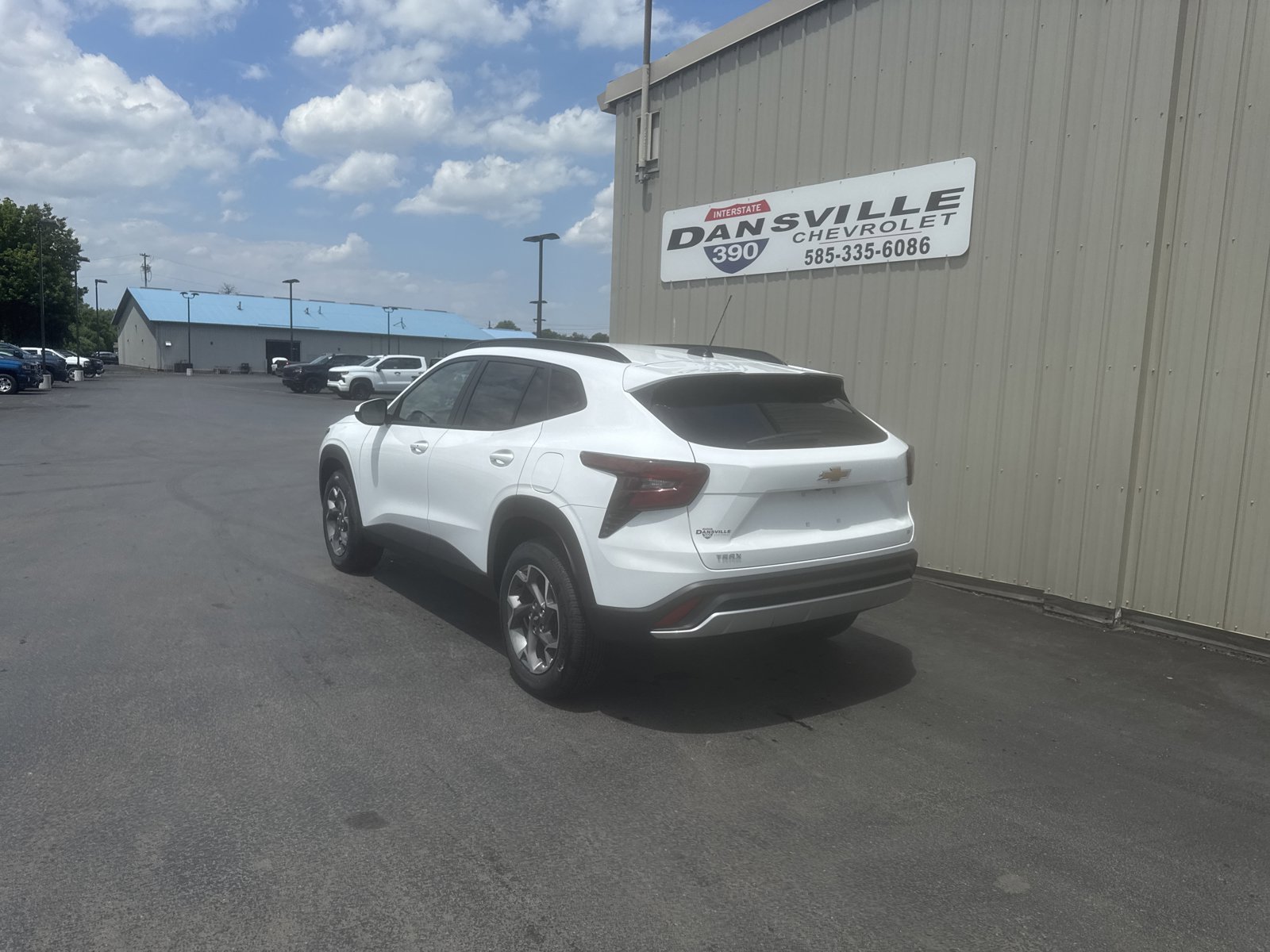 New 2026 Chevrolet Trax LT w/ LT Convenience Package FWD image 6
