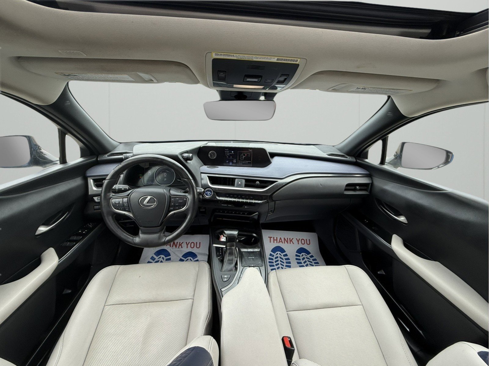 Used 2022 Lexus UX 250h w/ Premium Package image 3
