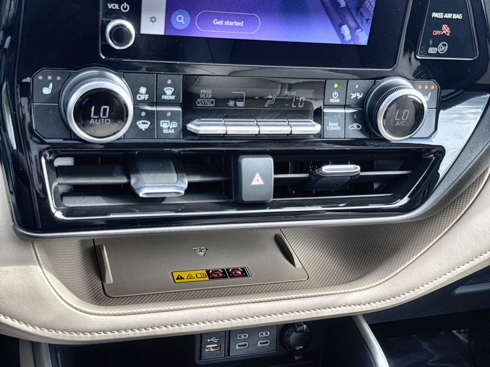 Used 2025 Toyota Highlander XLE AWD/4WD image 22