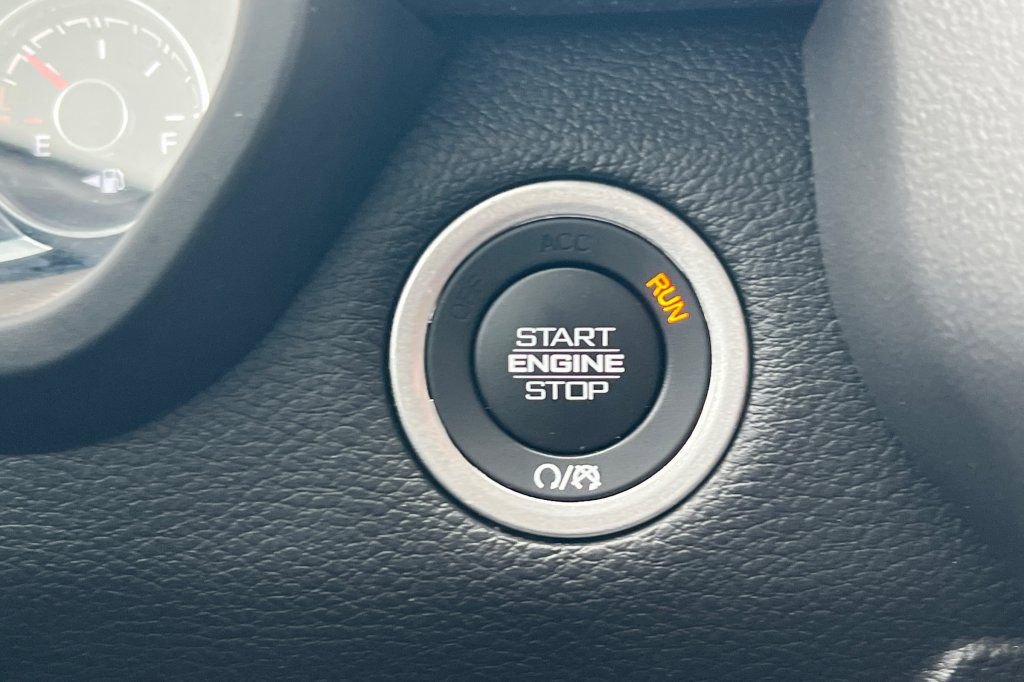 Used 2024 RAM 1500 Laramie image 19