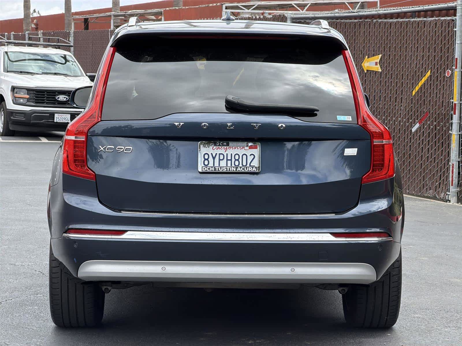 Used 2022 Volvo XC90 T8 Inscription Expression w/ Climate Package AWD/4WD image 6