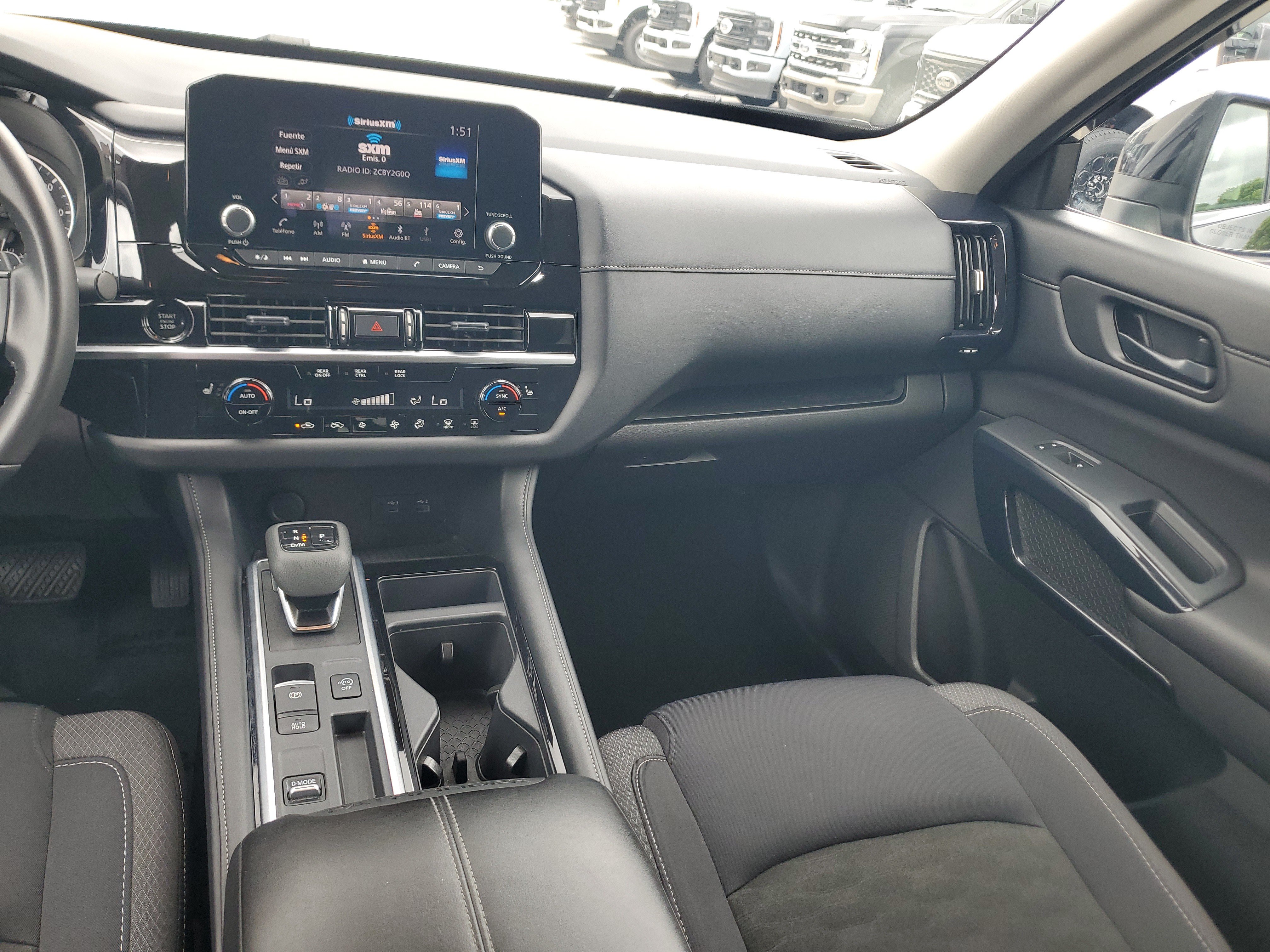 Certified 2025 Nissan Pathfinder SV w/ Black Appearance Package FWD image 18