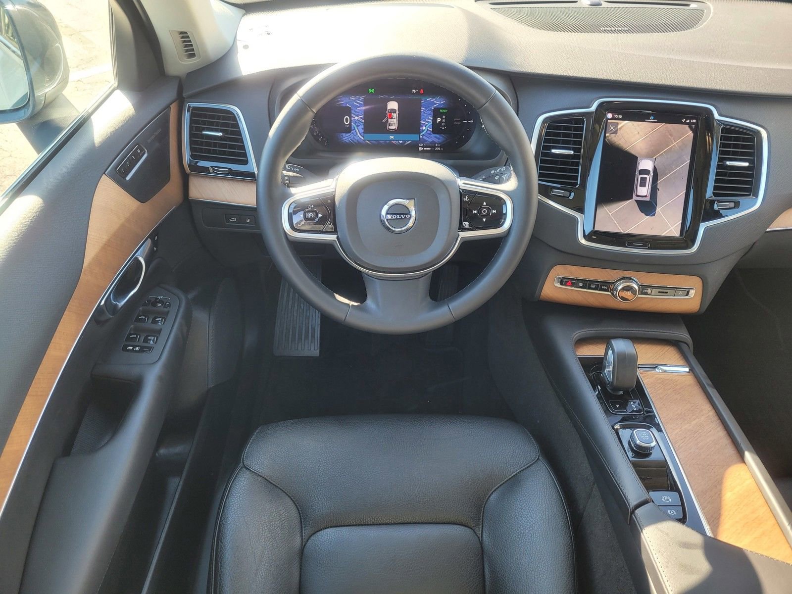 Certified 2023 Volvo XC90 T8 Plus w/ Protection Package Premier image 14