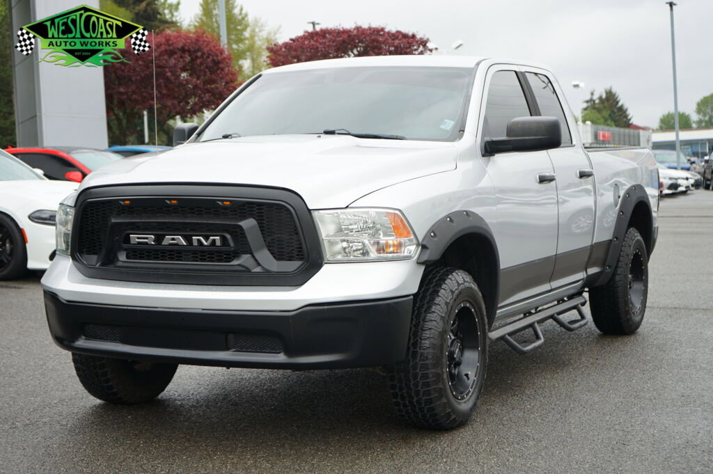 Used 2016 RAM 1500 Classic SLT AWD/4WD image 1