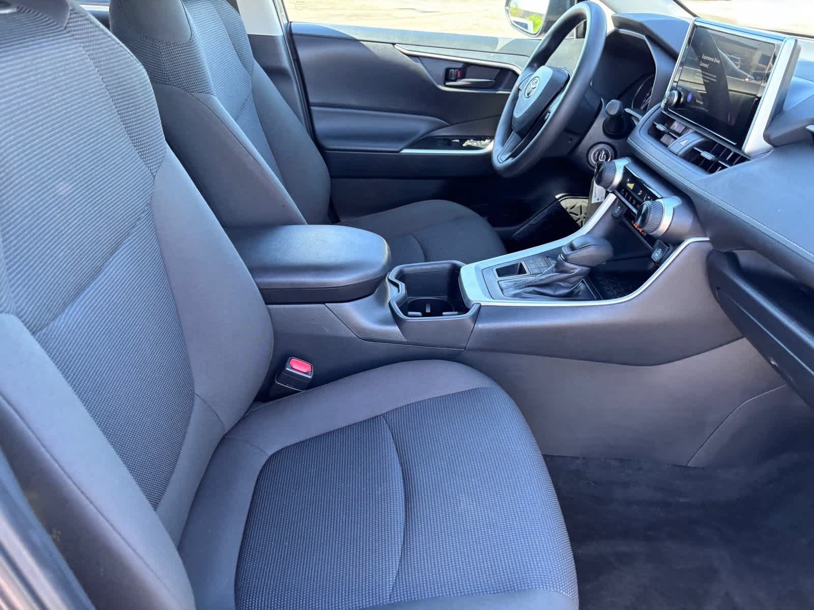 Used 2024 Toyota RAV4 LE AWD/4WD image 13