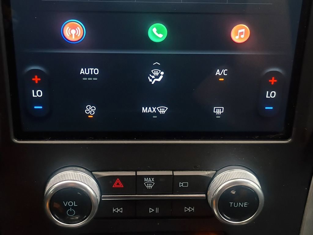 Used 2022 Ford Edge SE w/ Black Appearance Package image 4