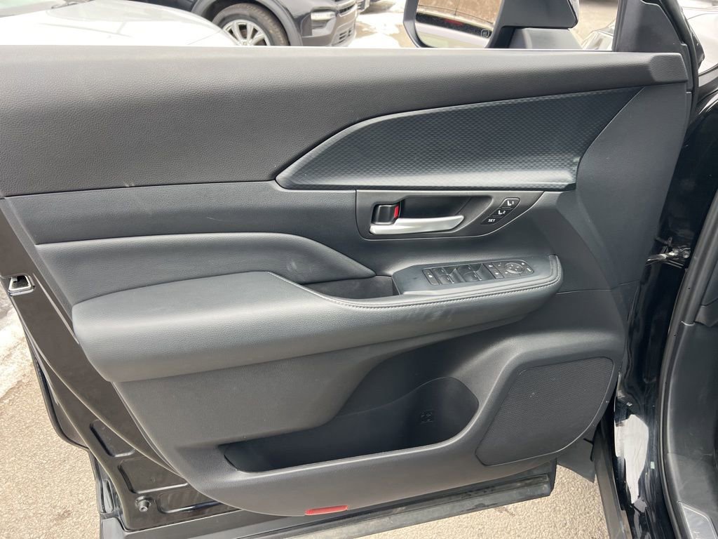 Used 2024 Toyota Grand Highlander MAX Platinum image 22