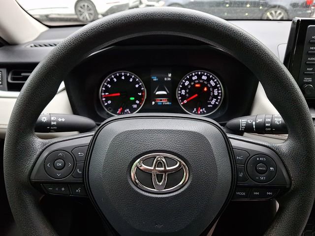 Used 2022 Toyota RAV4 XLE w/ Convenience Package AWD/4WD image 19