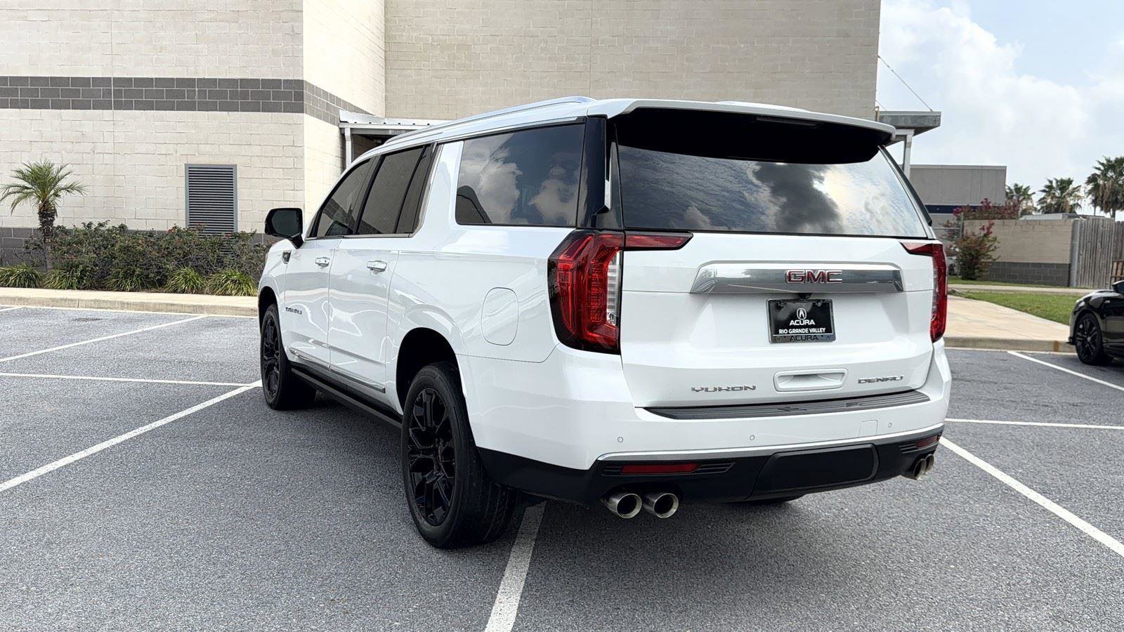Used 2022 GMC Yukon XL Denali AWD/4WD image 18