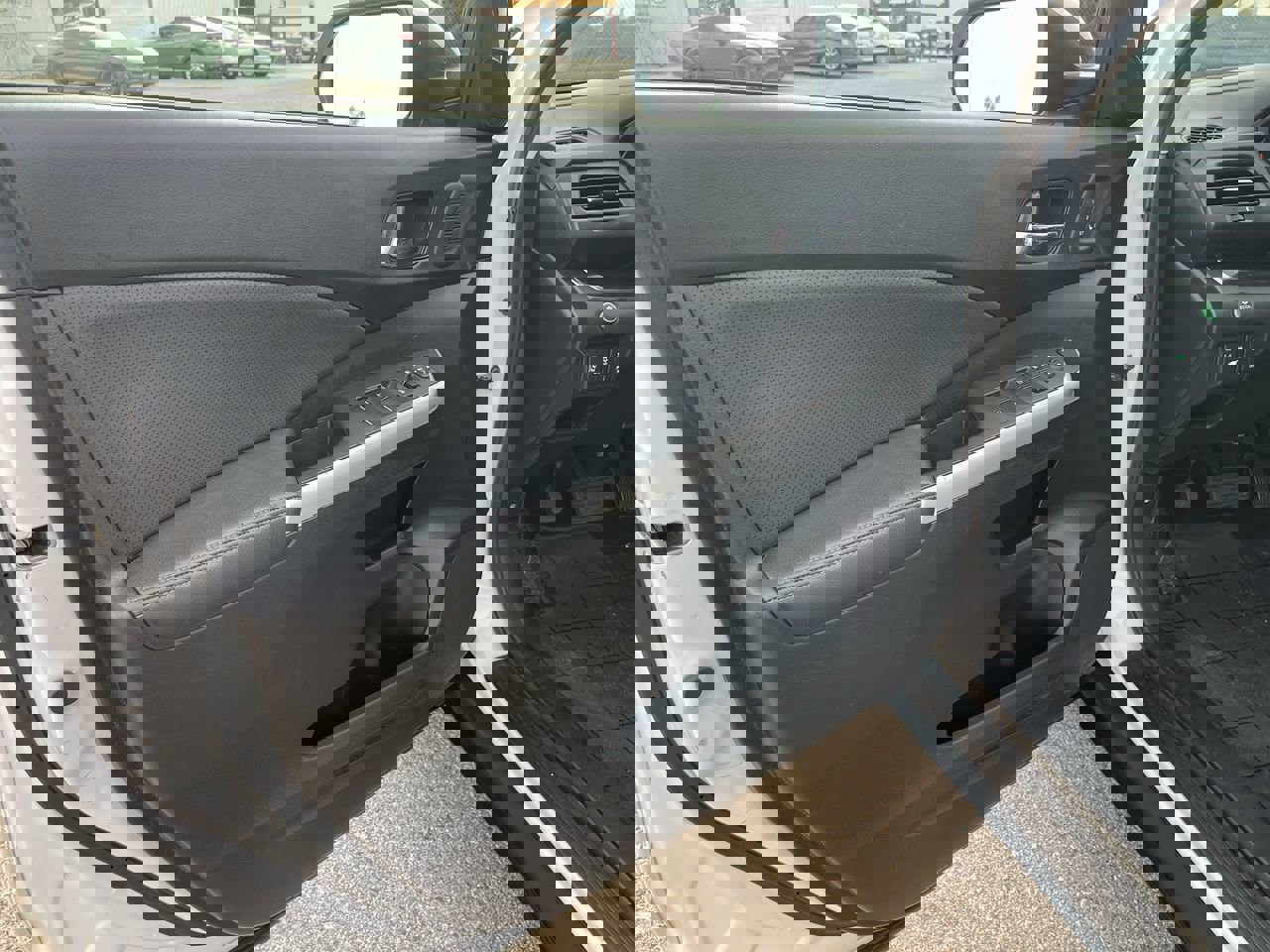 Used 2016 Honda CR-V Touring image 18