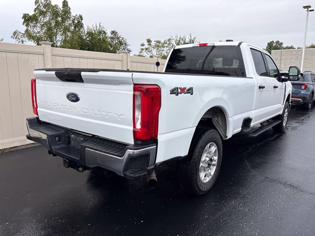 Used 2026 Ford F250 XLT AWD/4WD image 3