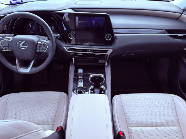 Used 2024 Lexus RX 350 FWD w/ Technology Package image 5