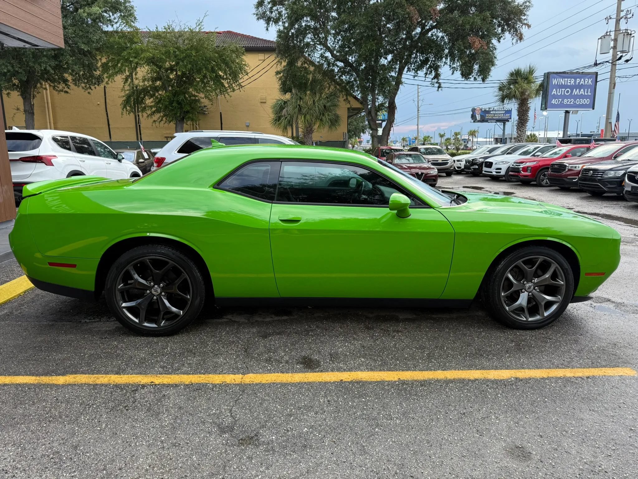 Used 2017 Dodge Challenger SXT Plus RWD image 5