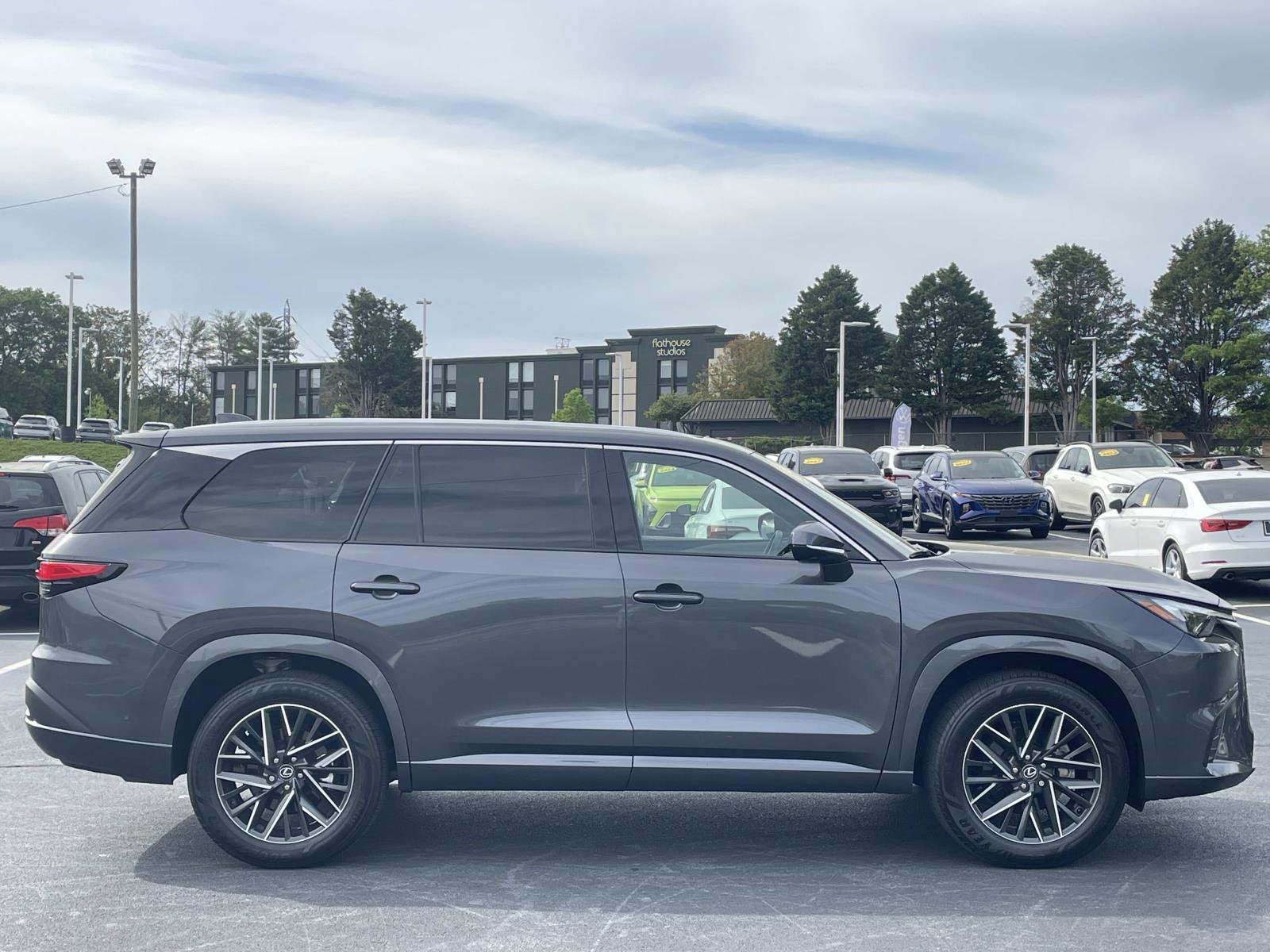 Used 2025 Lexus TX 350 AWD w/ Technology Package image 8