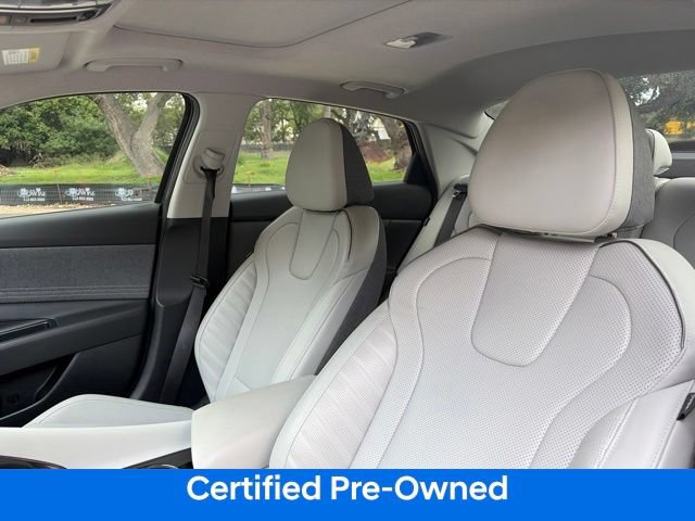 Used 2024 Hyundai Elantra Limited FWD image 11