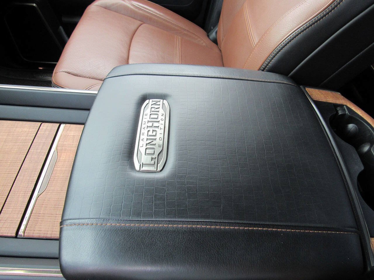 Used 2020 RAM 2500 Limited AWD/4WD image 39