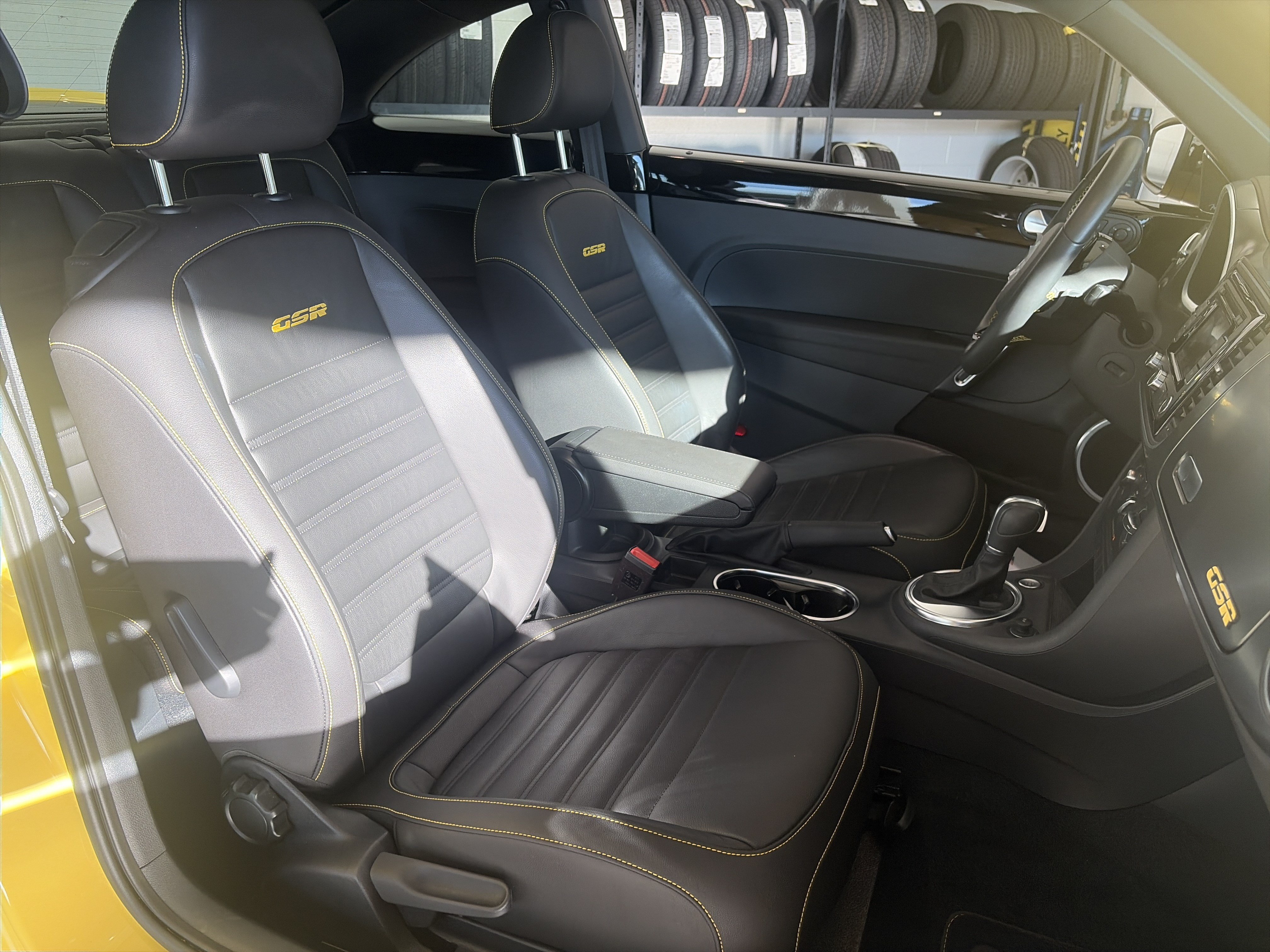 Used 2014 Volkswagen Beetle GSR FWD image 44