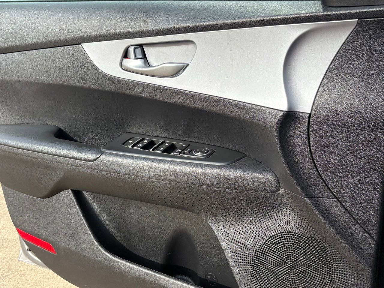 Used 2022 Kia Forte LXS FWD image 17