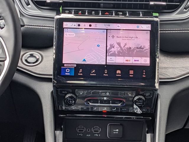 New 2025 Jeep Grand Cherokee Limited w/ Black Appearance Package image 14