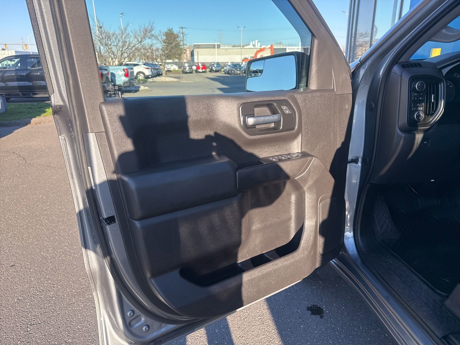 Used 2021 Chevrolet Silverado 1500 Custom image 12