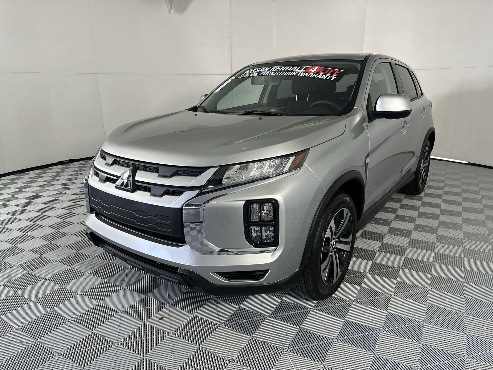 Used 2026 Mitsubishi Outlander Sport ES AWD/4WD image 4