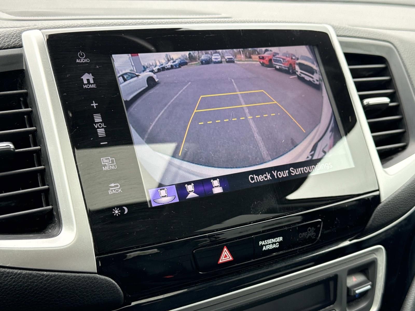 Used 2018 Honda Pilot Touring image 10