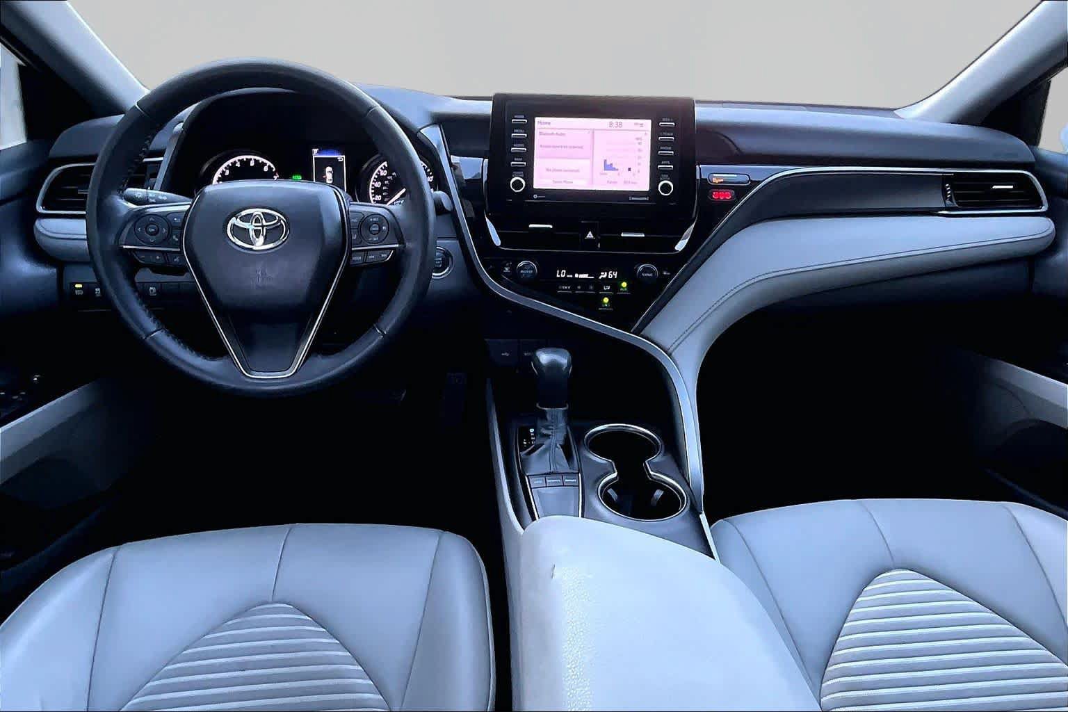 Used 2023 Toyota Camry SE w/ Convenience Package FWD image 16