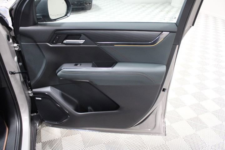 New 2026 GMC Acadia AT4 w/ Super Cruise Package image 24