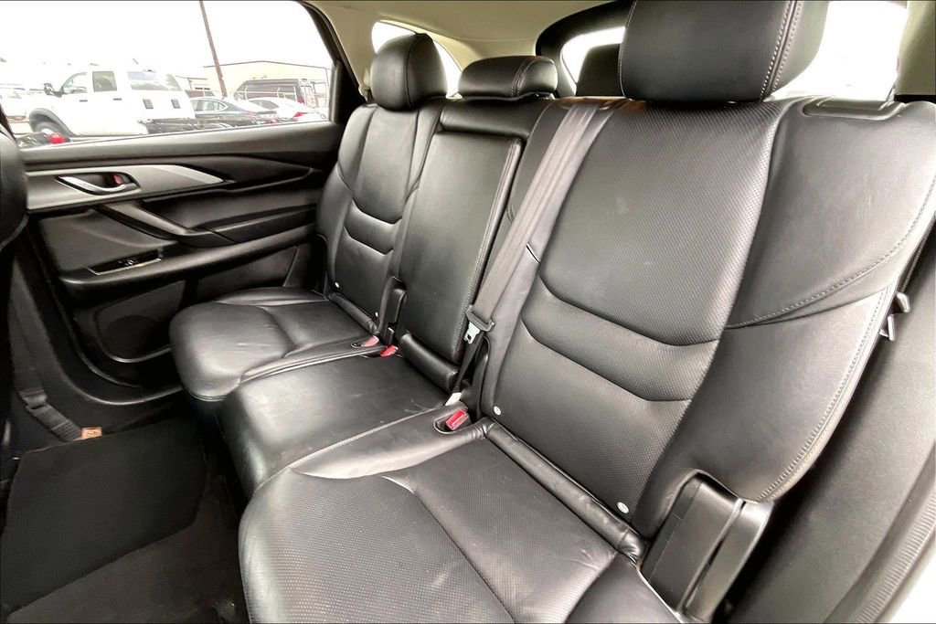Used 2018 MAZDA CX-9 Touring image 19