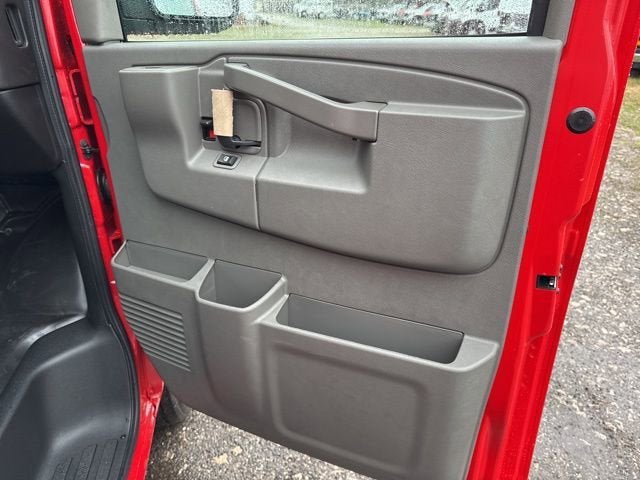 New 2026 GMC Savana 3500 w/ Driver Convenience Package RWD image 28