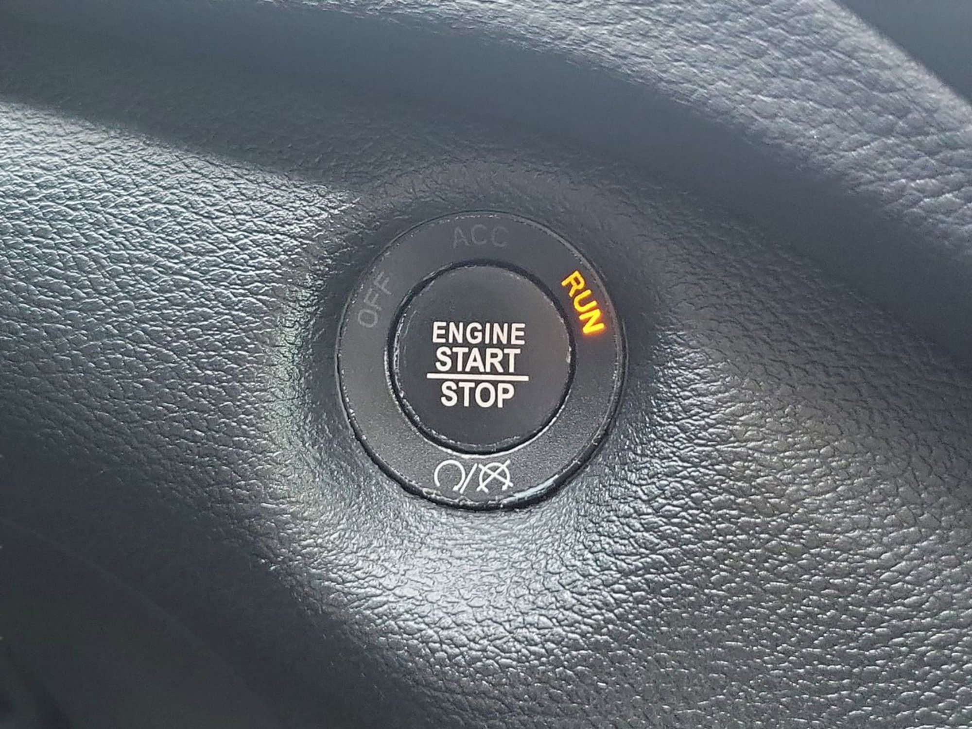 Used 2022 Jeep Cherokee Limited image 27