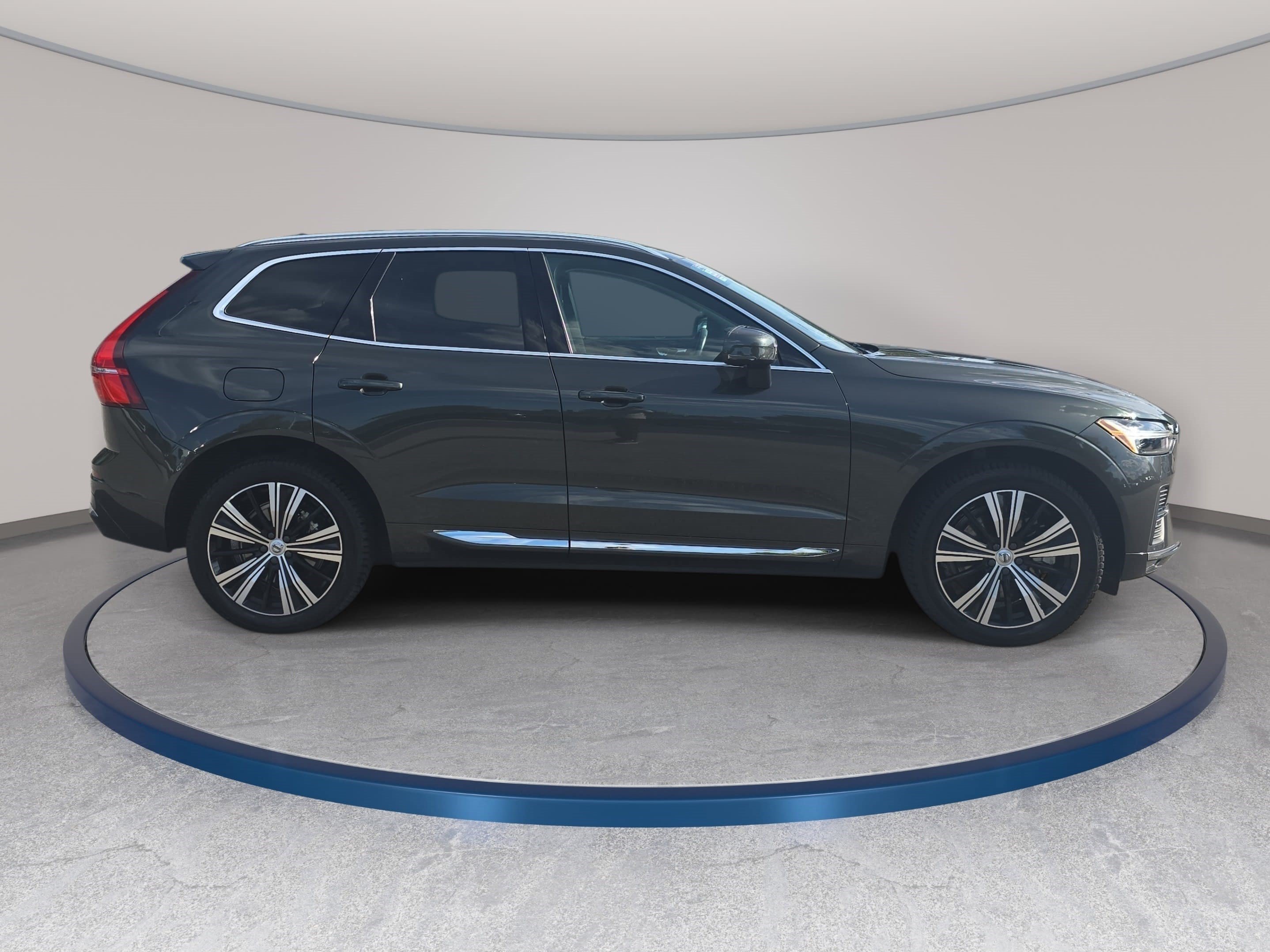 Used 2022 Volvo XC60 B6 Inscription w/ Climate Package AWD/4WD image 4