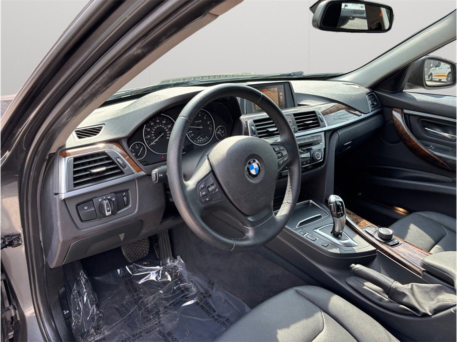 Used 2016 BMW 320i xDrive Sedan AWD/4WD image 6